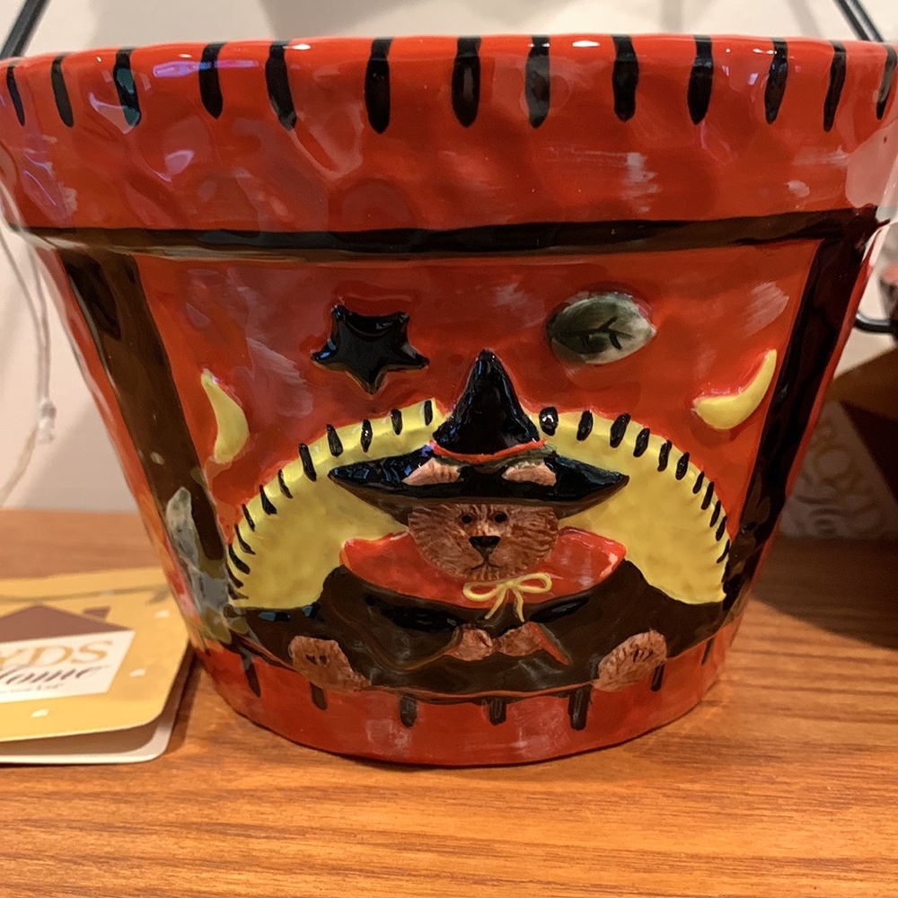 Boyd’s Bears Halloween Bruin Up Trouble ceramic bucket set - Picture 3 of 16